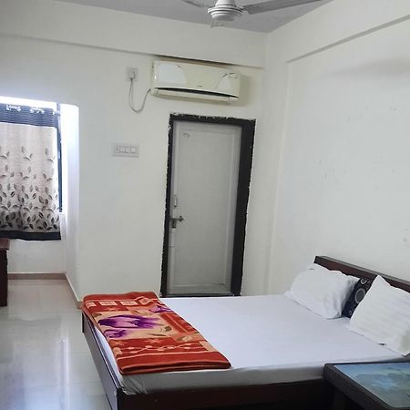 Hotel Rajtilak Guest House Vadali Екстериор снимка