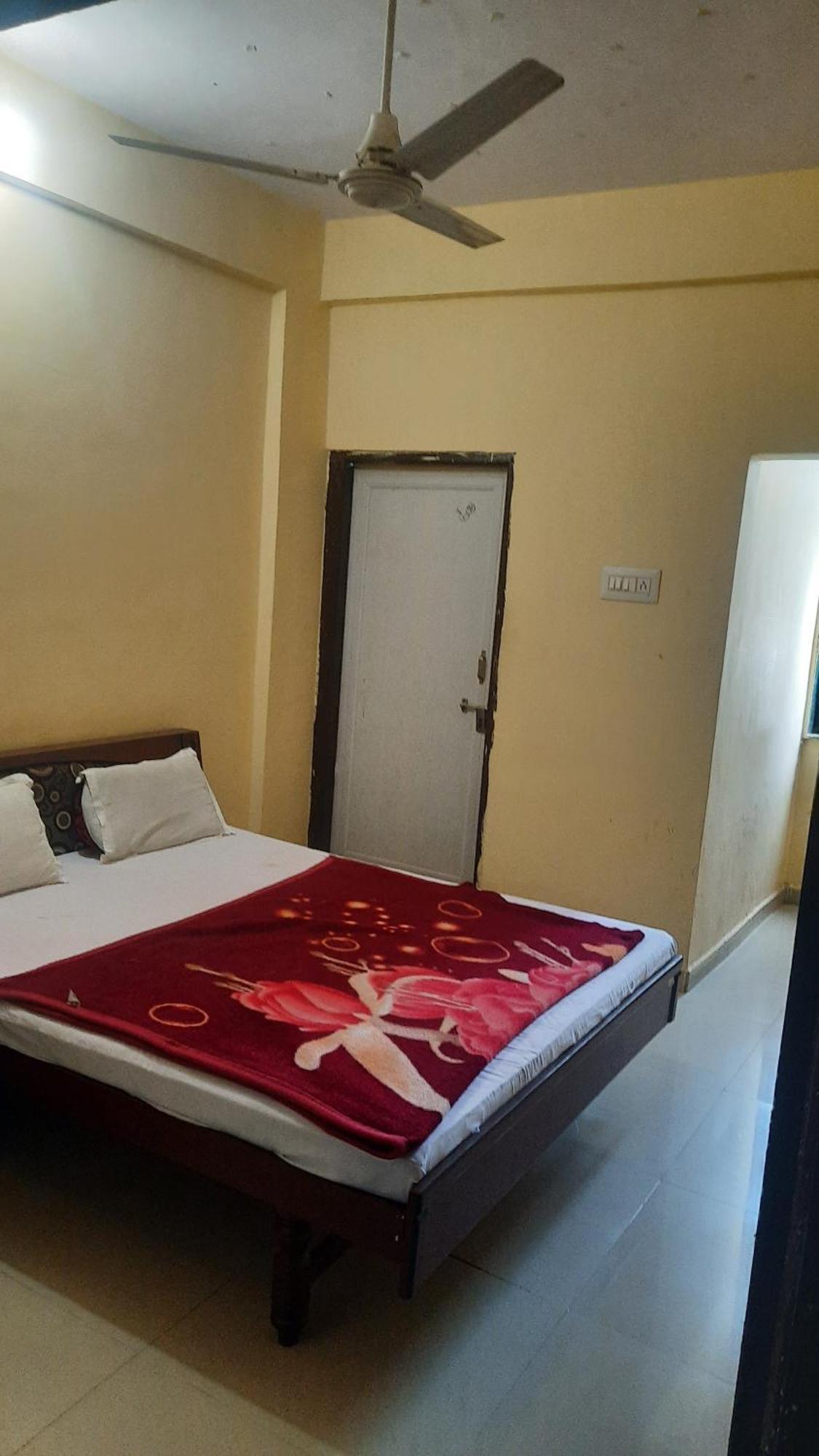 Hotel Rajtilak Guest House Vadali Екстериор снимка