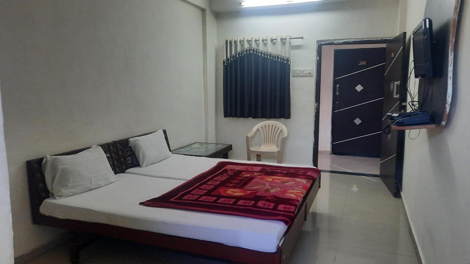 Hotel Rajtilak Guest House Vadali Екстериор снимка