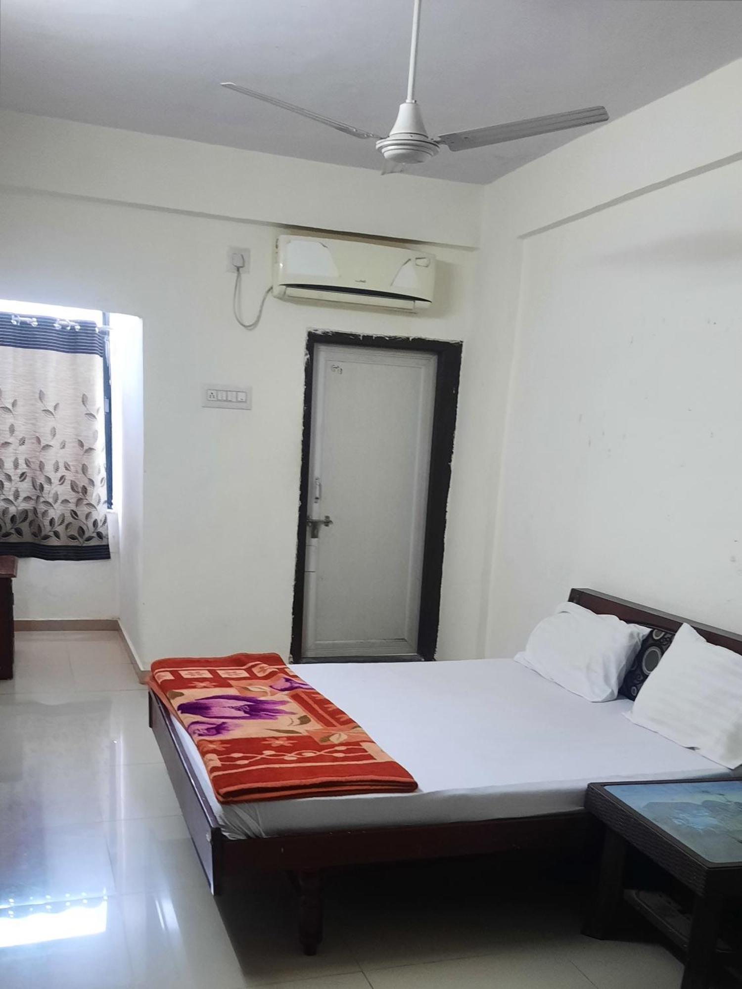 Hotel Rajtilak Guest House Vadali Екстериор снимка